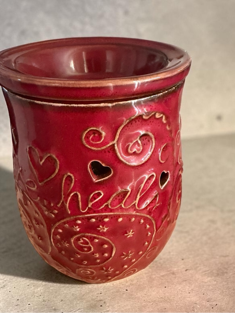 Scentsy- Love Heals Full-size Red Wax Warmer